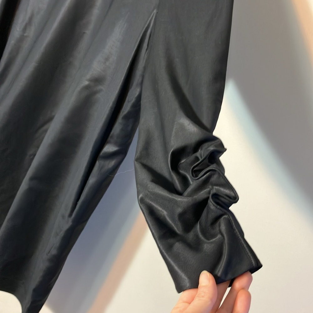 Black Long-Sleeve Mini Dress - Women - Picture 5 of 12